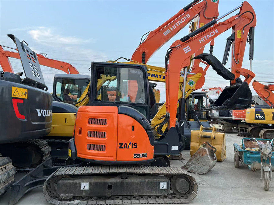 İkinci el Hitachi Zx55 Mini Paletli Ekskavatör Ağırlığı 5ton Kırmızı Renk