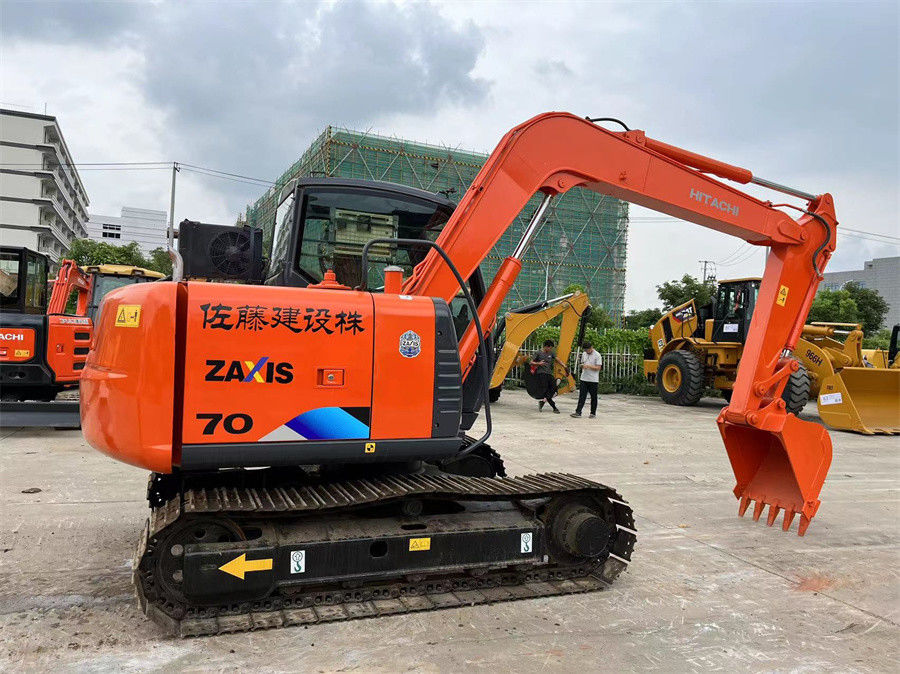 Kullanılmış Hitachi ZX70 Kazı makinesi Zaxis70 Küçük Kazıcı Toprak Hareketli Kırmızı Renkli