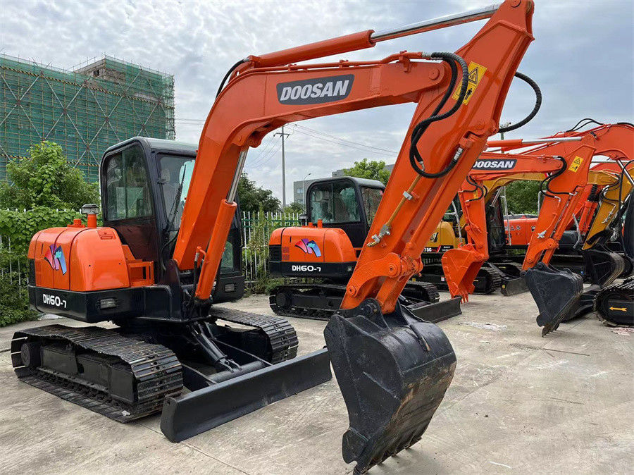 Küçük Doosan Kazı makinesi DH60 Mini Crawler Kazı makinesi Kore markası 6 ton
