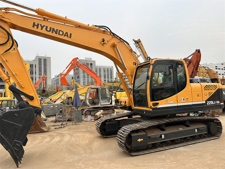 Orijinal Hyundai 220 Kazı makinesi Hidrolik Gezgin Kore'de üretilen R220lc 9s