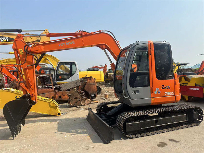 Kullanılmış Hitachi ZX75US Mini Kazıcı Kullanılmış 7.5 Ton Hitachi ZX75 Mini Kazıcı Kazıcı