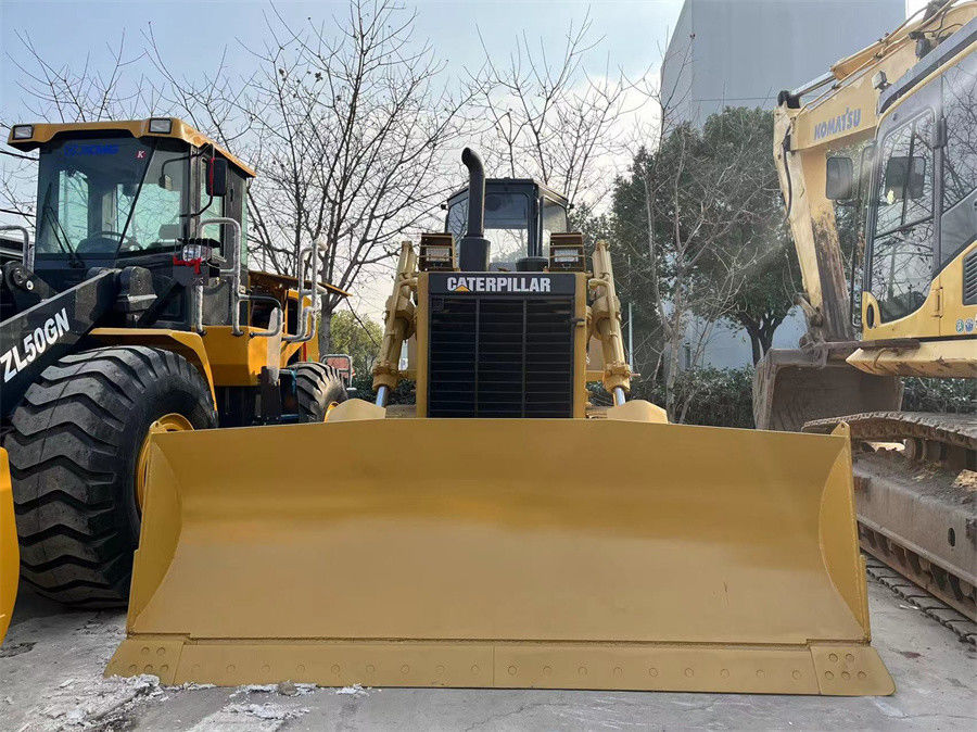 Kullanılmış CAT Caterpillar D7G Crawler Traktör Buldozer Kılıç ve Yırtıcı ile iyi durumda