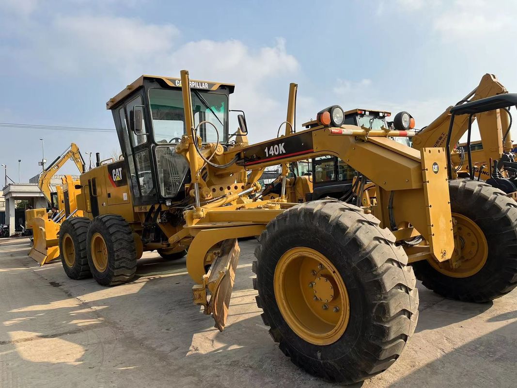 Kullanılmış Caterpillar Motor Grader 140K stokta İkinci El Cat 140 Motor Grader