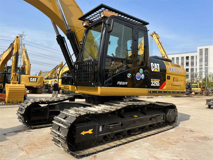 CAT 325DL Hidrolik Kazıcı Japonya Yapımı C7 Motoru 1.4m3 kova kapasitesi ile.