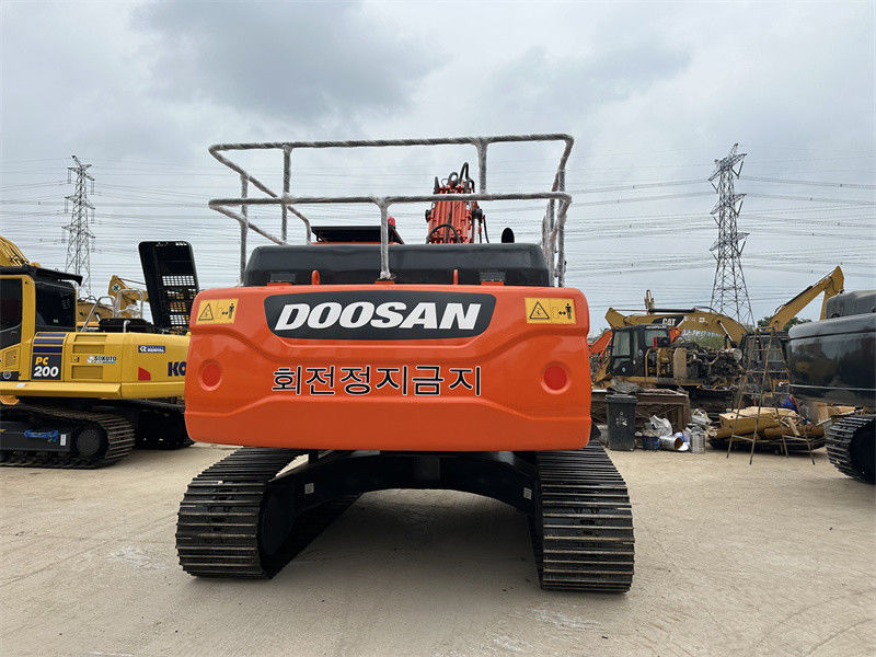180 KW Motor Gücü Doosan DX260 1.2 M3 Kov Kapasitesiyle Kullanılmış Kazı makineleri