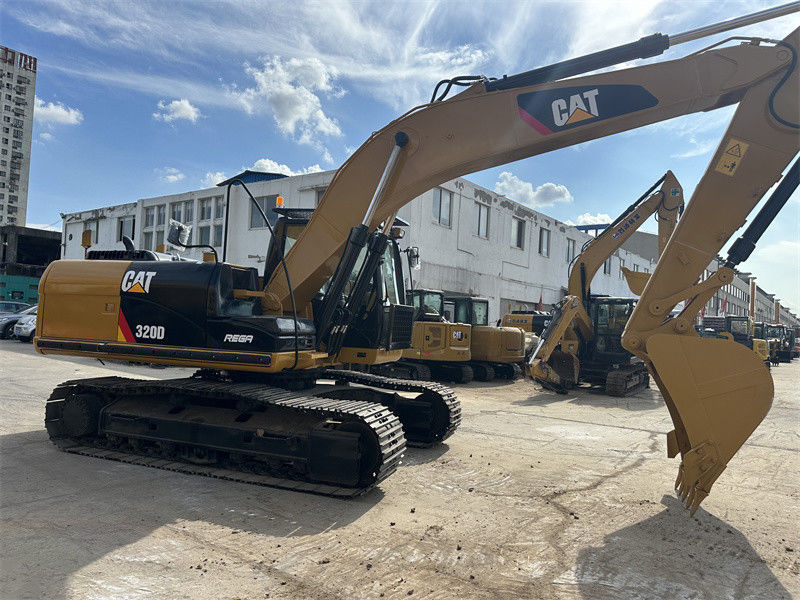 Kullanılmış Cat Excavator Cat 320D Kullanılmış 1 M3 kova kapasitesine sahip Excavators