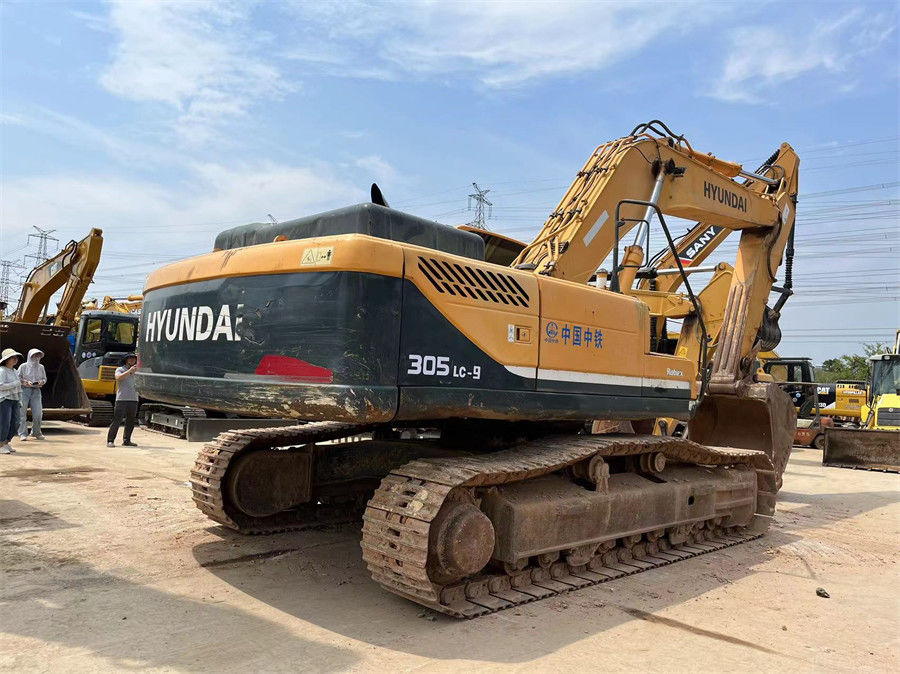Güçlü 30 Tonluk Orijinal Renkli Hyundai R305LC Kazıcı Ağır Görevli