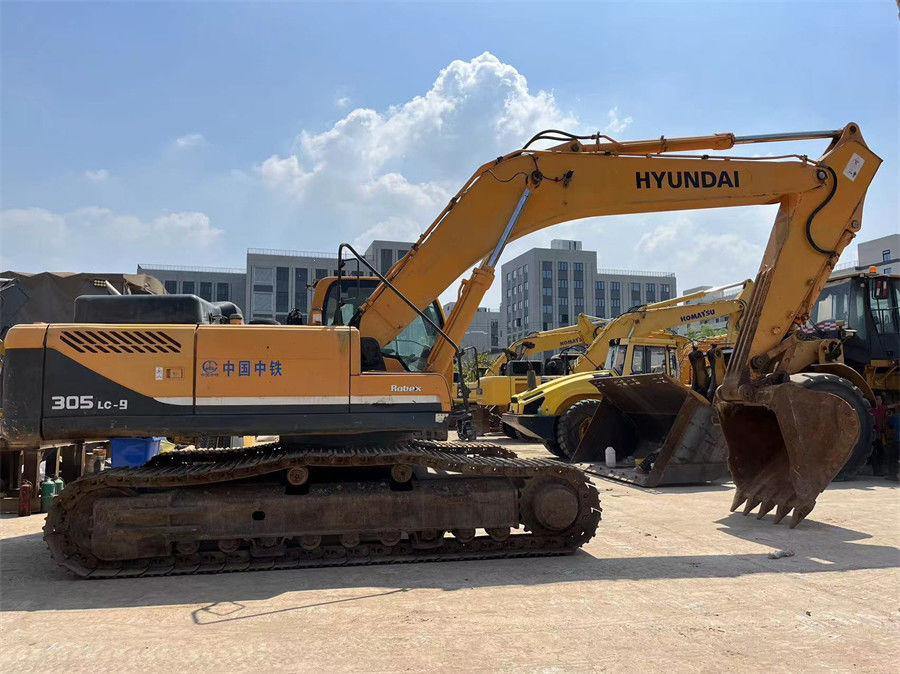 Güçlü 30 Tonluk Orijinal Renkli Hyundai R305LC Kazıcı Ağır Görevli
