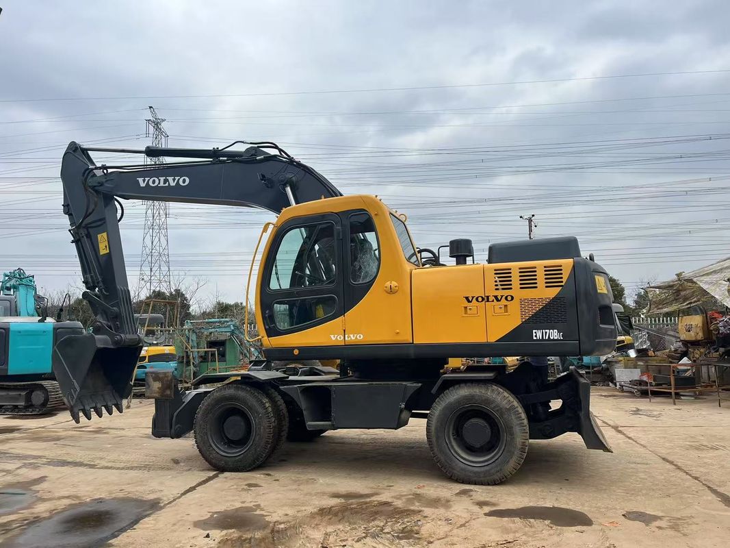 Yüksek Performanslı Kullanılmış Volvo EW170 tekerlekli kazıkçı 17 tonluk Volvo tekerlekli kazıkçı