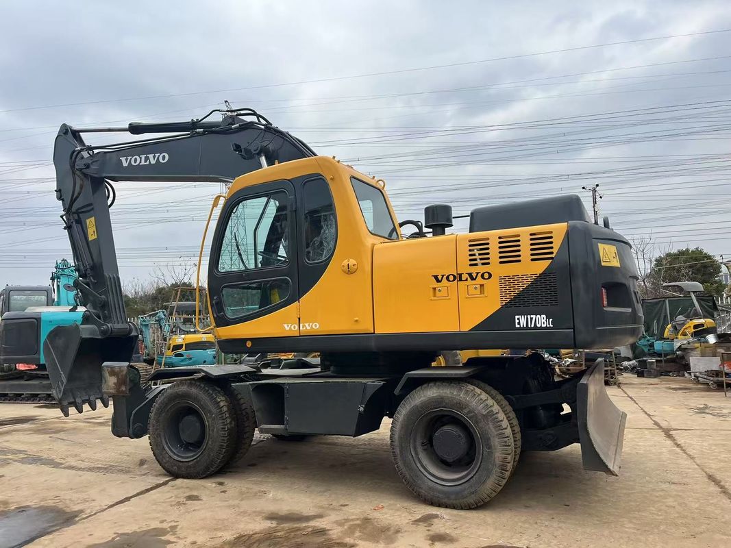 Yüksek Performanslı Kullanılmış Volvo EW170 tekerlekli kazıkçı 17 tonluk Volvo tekerlekli kazıkçı