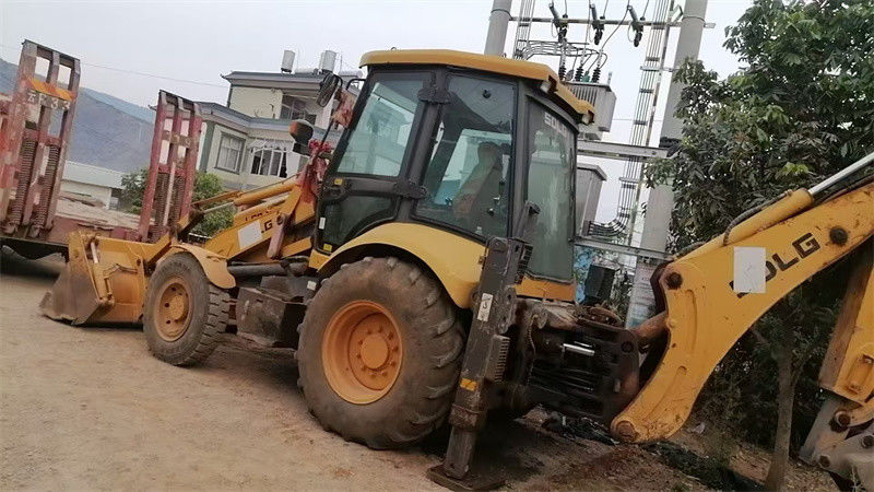 Kaynağı Kullanılmış SDLG B877 Bölünmüş kovalı Backhoe Yükleyici İkinci El SDLG Tekerlekli Backhoe Yükleyici