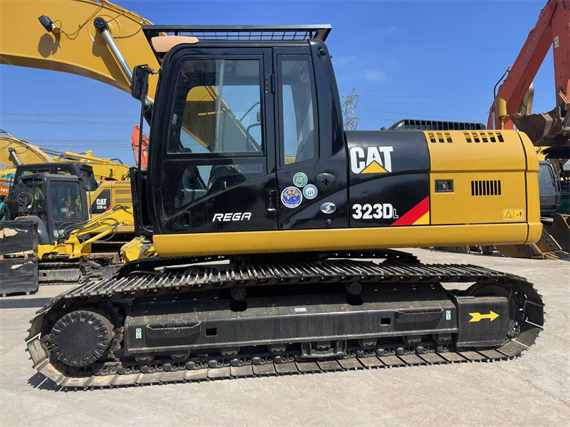 Kullanılmış CAT 23 ton Paletli Ekskavatör 323DL Kullanılmış Caterpillar 320 323 Ekskavatör