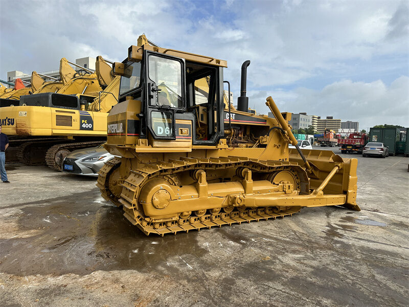 Kullanılmış Buldozer Caterpillar D7G Track Type Güçlü Yakıt Motoru Orta Boyutlu Toprak Düzeltme Yol İnşaatı ve Alan Temizleme için İdeal