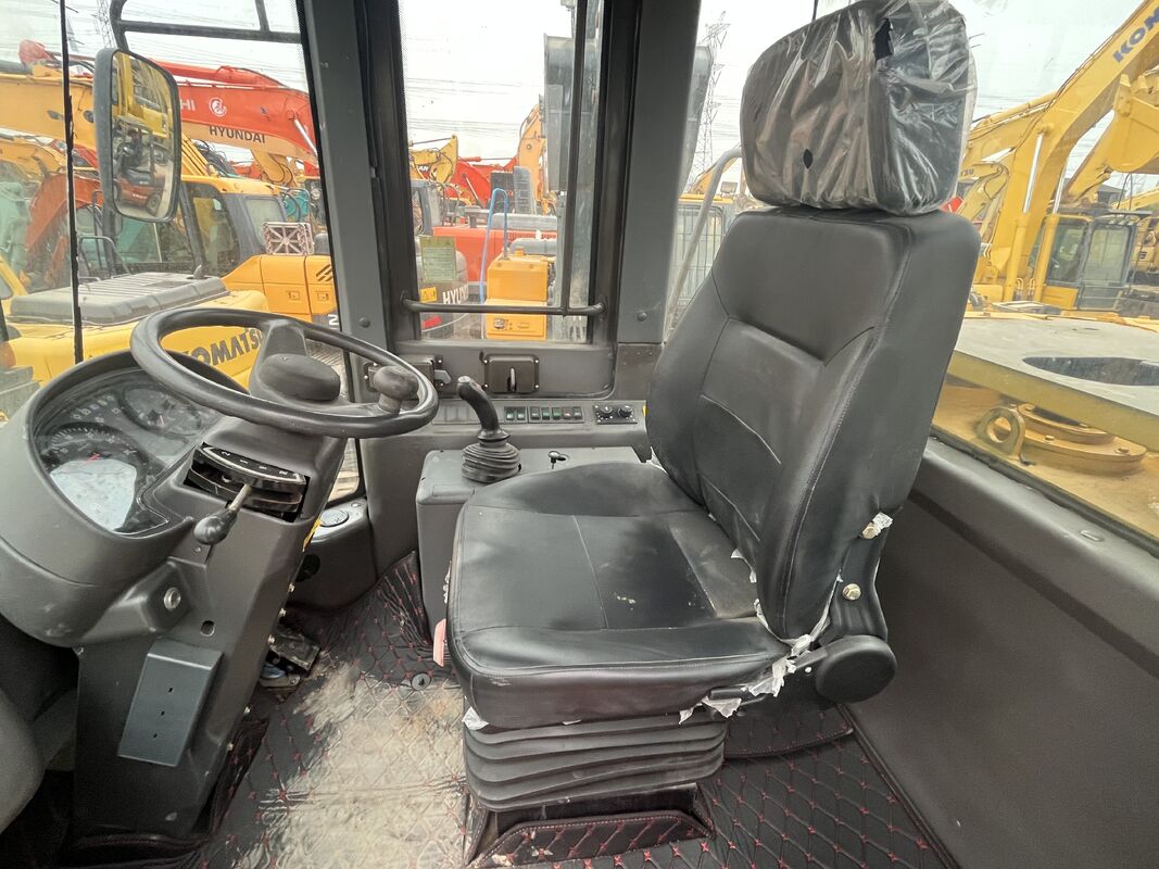 Güçlü Kullanılmış SDLG L958F Tekerlekli Yükleyici, 9.7 Litrelik Motor Yerleşimi ve Uzun Süre için Mükemmel Operatör Konforu ile donatılmıştır