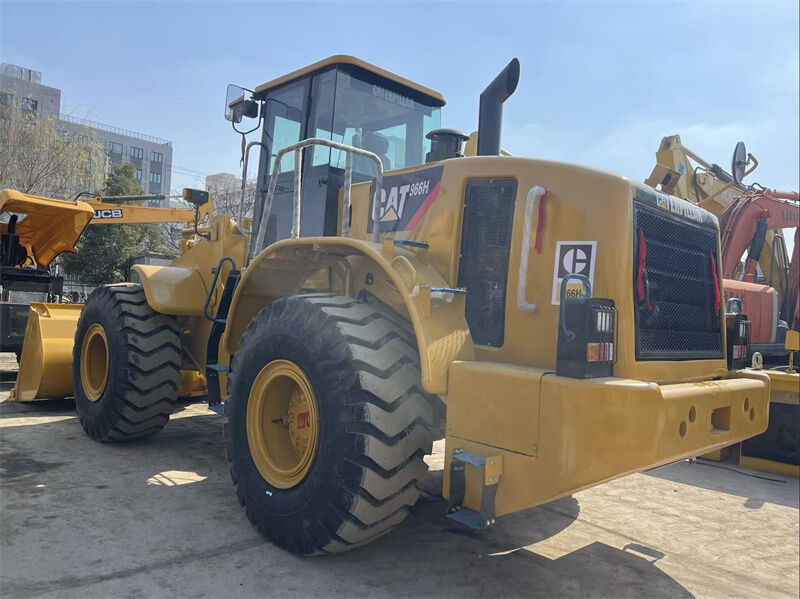 Weichai Motorlu 23698kg Çalışma Ağırlığı ve 4,0m3 Kova Kapasiteli İkinci El CAT 966H Lastikli Yükleyici