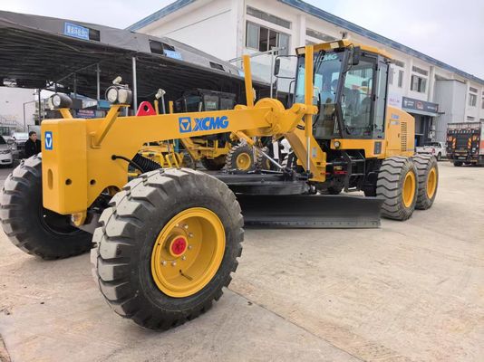 Yüksek performanslı kullanılmış XCMG GR2153 motor sınıflandırıcı satılıyor.
